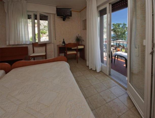 レイクビュースタンダードルーム, Alla Noce