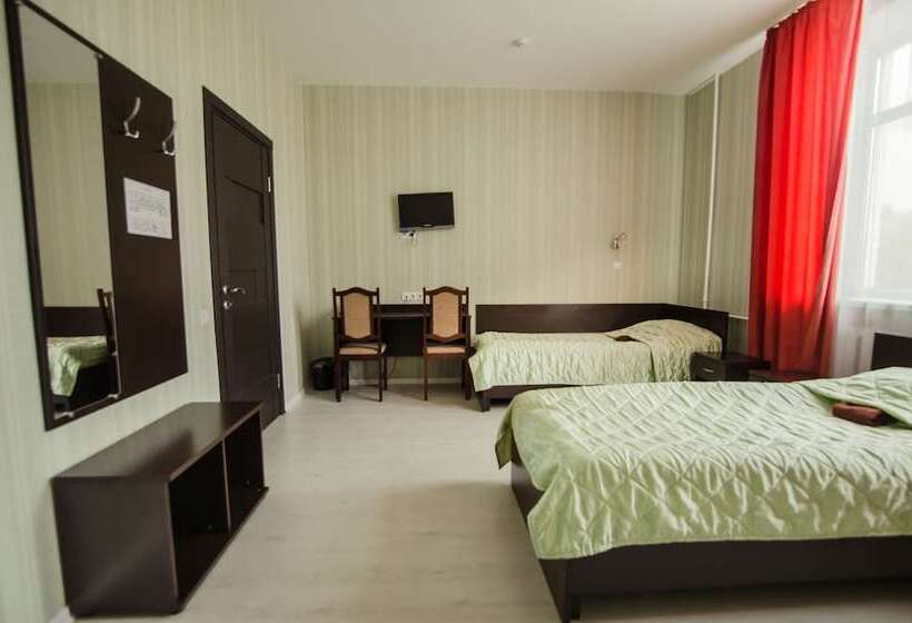 Economy Triple Room, Avatar