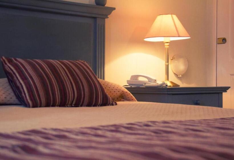 اتاق استاندارد چهار تخته, Pircas Negras