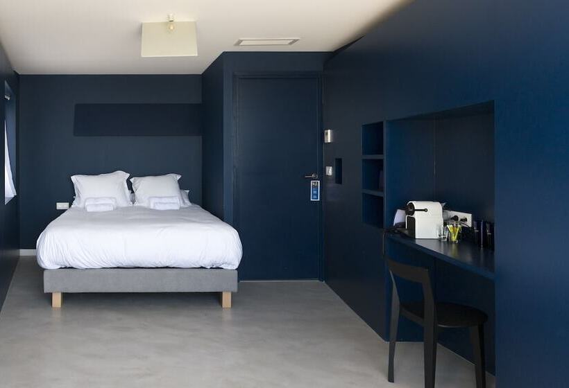 스탠다드 테라스 룸 바다 전망, Hôtel La Reine Jane