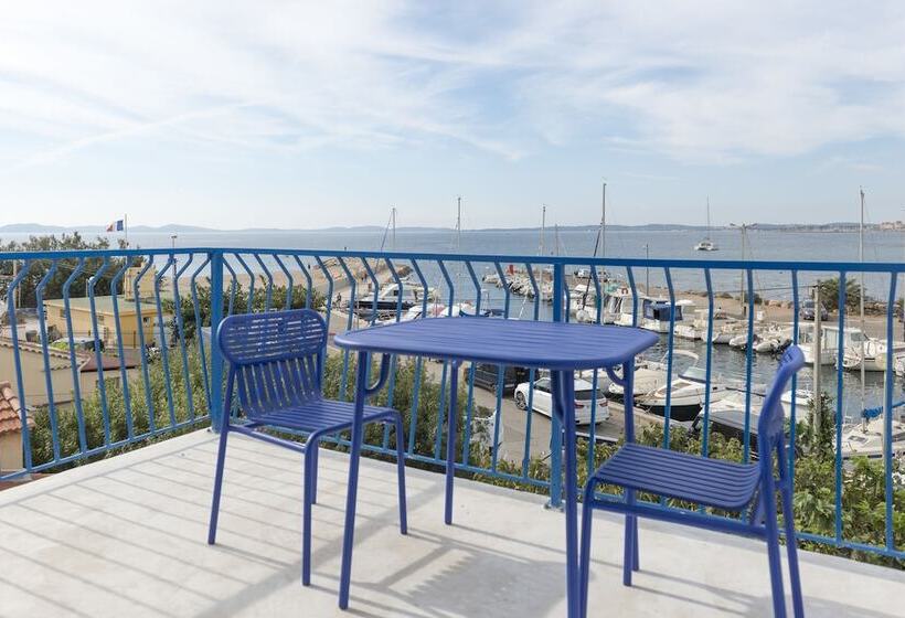 스탠다드 테라스 룸 바다 전망, Hôtel La Reine Jane