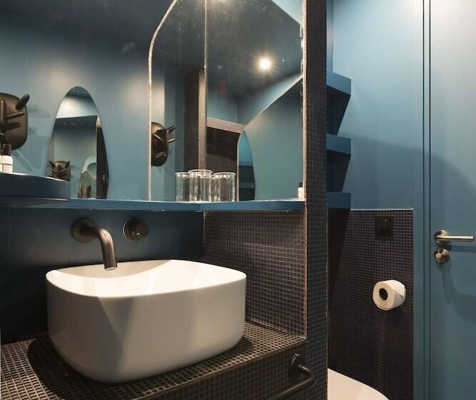 스탠다드 테라스 룸 바다 전망, Hôtel La Reine Jane