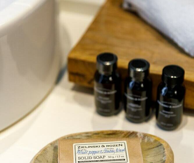 اتاق استاندارد, Moss Boutique