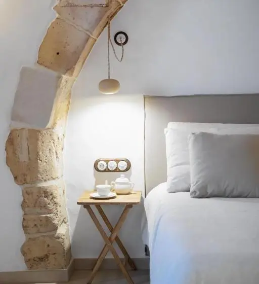 デラックススイート, Nou Sant Antoni
