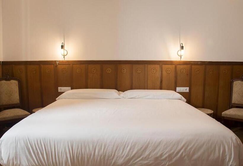 수피리어 룸, Nou Sant Antoni