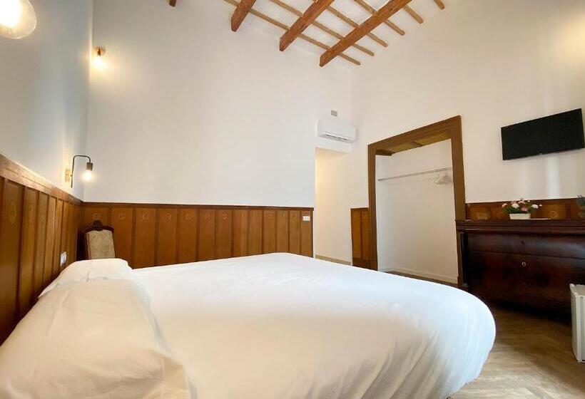 수피리어 룸, Nou Sant Antoni