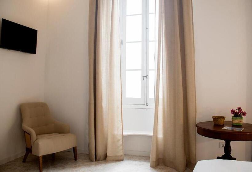 디럭스 룸, Nou Sant Antoni