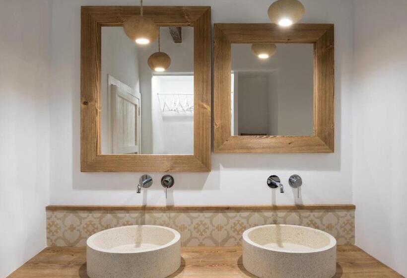 수피리어 룸, Nou Sant Antoni