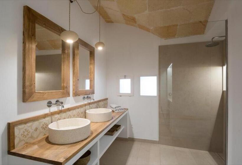 Номер Deluxe, Nou Sant Antoni