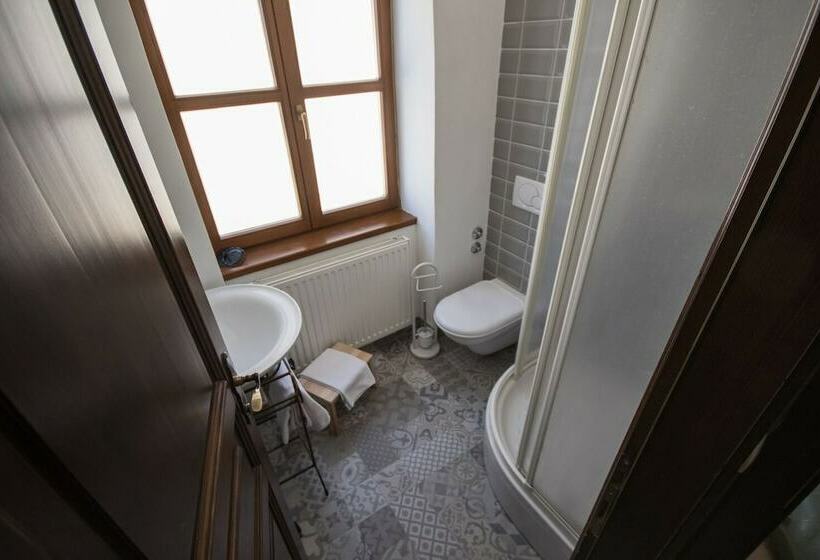 اتاق استاندارد, Ovo Malo Duše