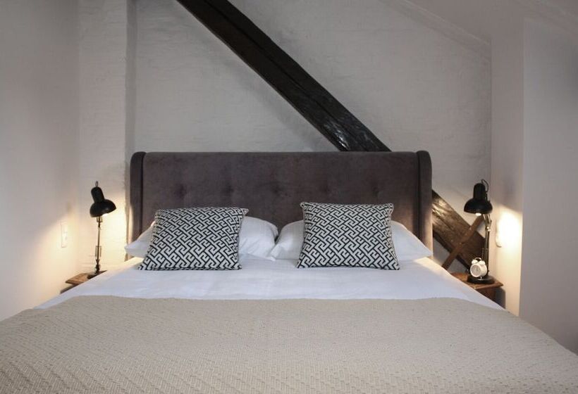 اتاق استاندارد یک نفره, Ovo Malo Duše