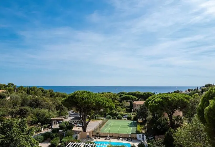 オーシャンビュースーペリアールーム, Hôtel Du Parc Cavalaire Sur Mer