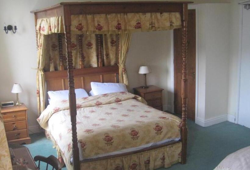 패밀리 룸, Rose & Crown