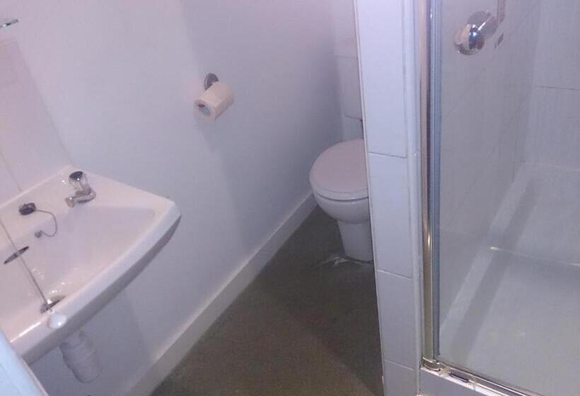 패밀리 룸, Rose & Crown