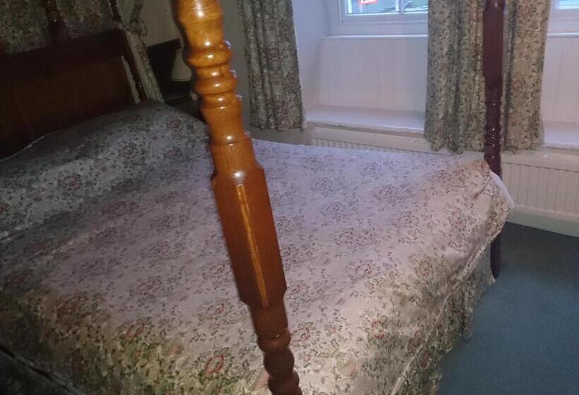 패밀리 룸, Rose & Crown