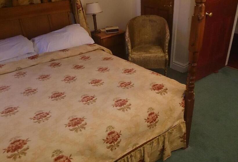 패밀리 룸, Rose & Crown