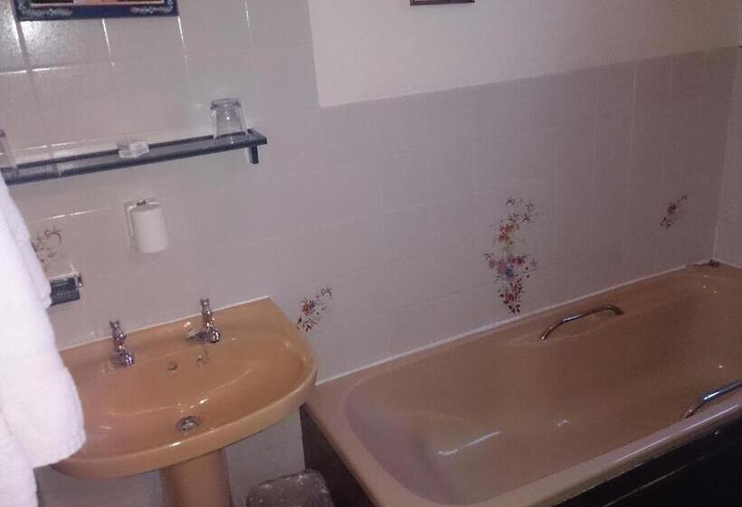 스탠다드 룸, Rose & Crown