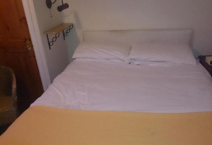 스탠다드 룸, Rose & Crown