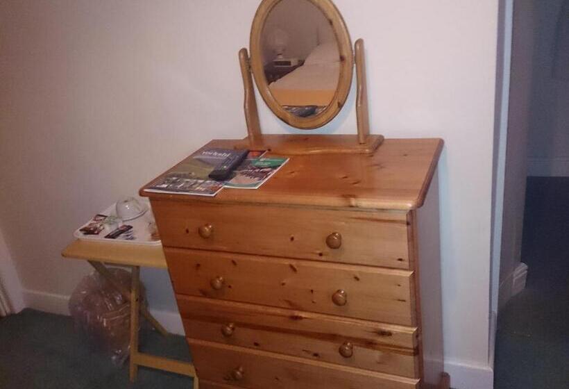 스탠다드 룸, Rose & Crown