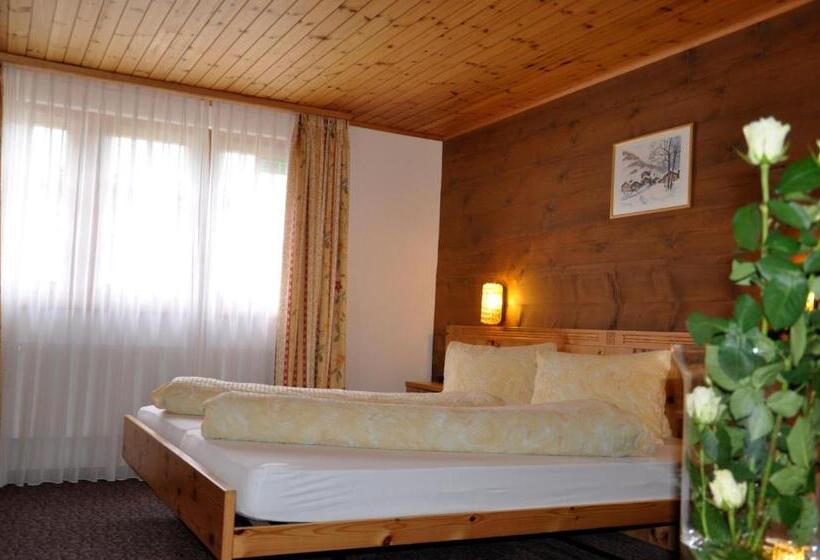 חדר סטנדרט, Tenne