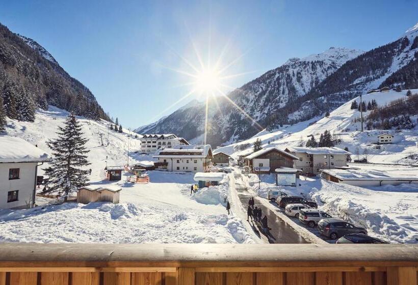 דירת שני חדרים עם מרפת, Tirolerhof   Appartementhaus