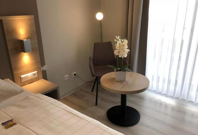 اتاق استاندارد با تخت بزرگ, Traumblick