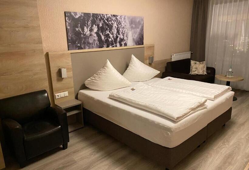 اتاق استاندارد با تراس, Traumblick