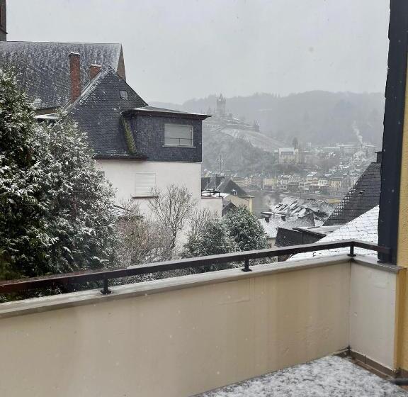 اتاق استاندارد با بالکن, Traumblick