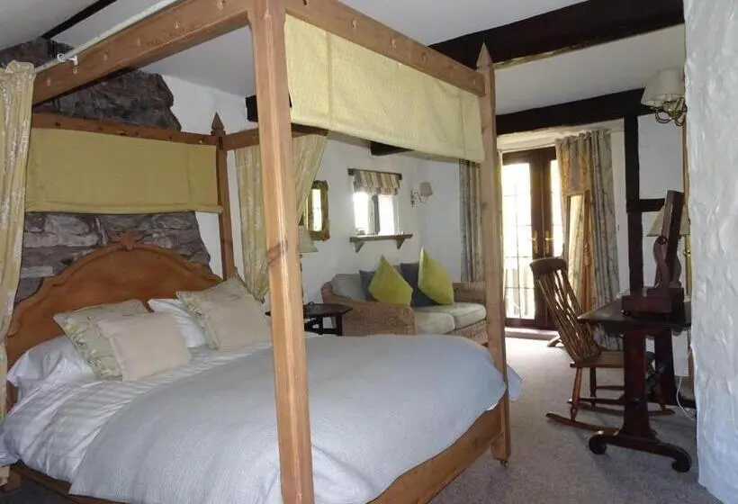 Suite with Hot Tub