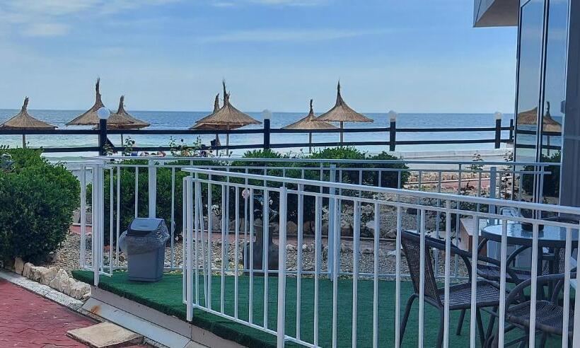 اتاق استاندارد با بالکن و چشم‌انداز دریا, La Perla Bianca Residence