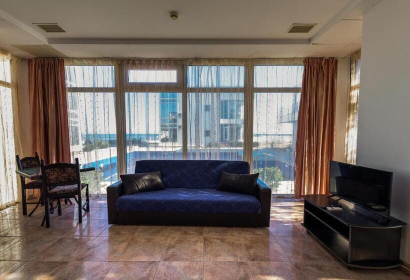 غرفة عائلية, La Perla Bianca Residence