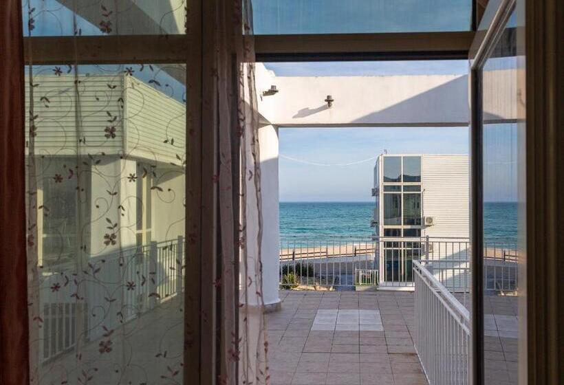 غرفة عائلية, La Perla Bianca Residence