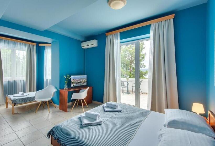 Triple Room Sea View, B&b Galija
