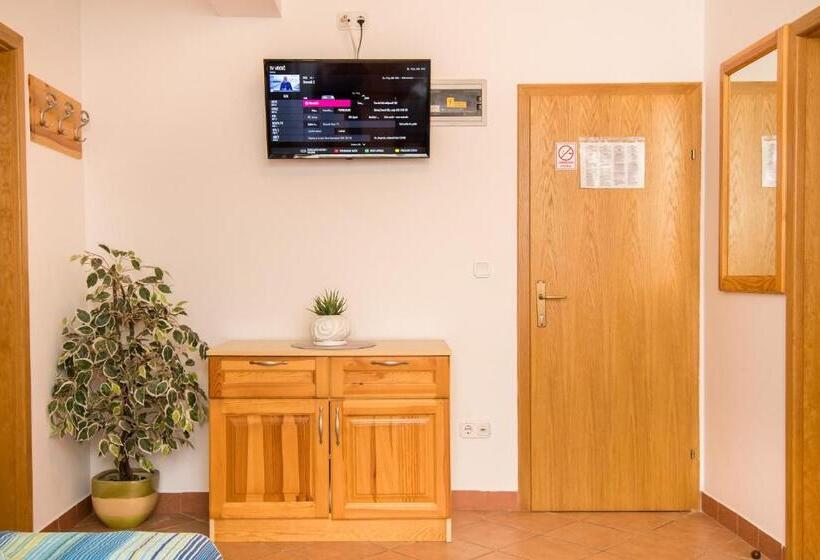 דירה בת חדר שינה 1 עם מרפסת, Bed And Breakfast Ritoša