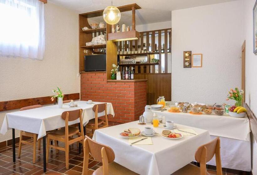 Трехместный Номер Стандарт с Балконом, Bed And Breakfast Ritoša
