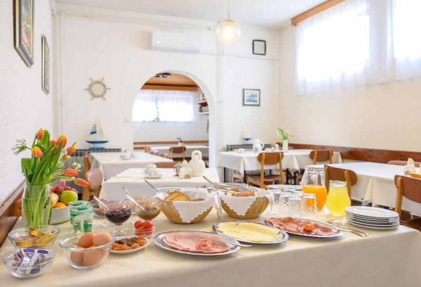 Трехместный Номер Стандарт с Балконом, Bed And Breakfast Ritoša