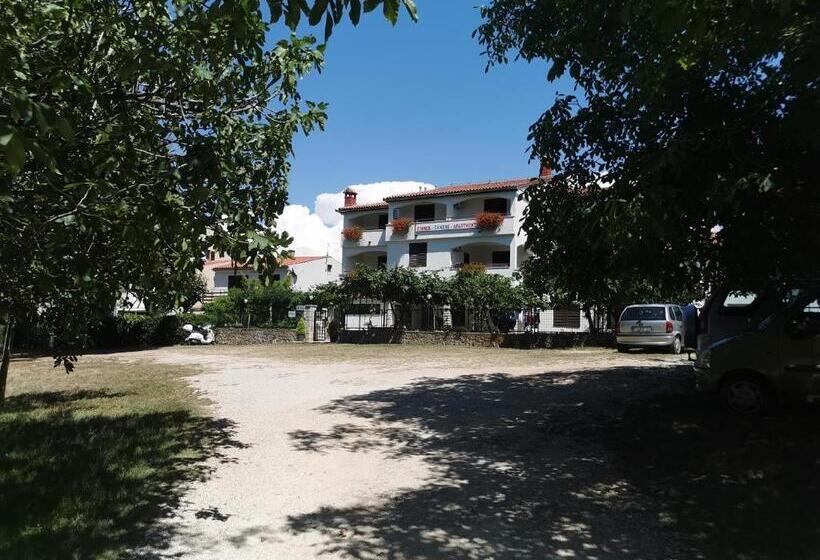 חדר סטנדרט נוף לגינה, Bed And Breakfast Ritoša