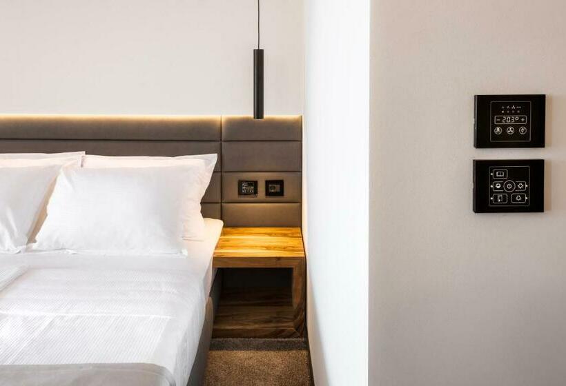 اتاق لوکس با بالکن و چشمانداز دریا, Boutique Hotel Ani   Adults Only