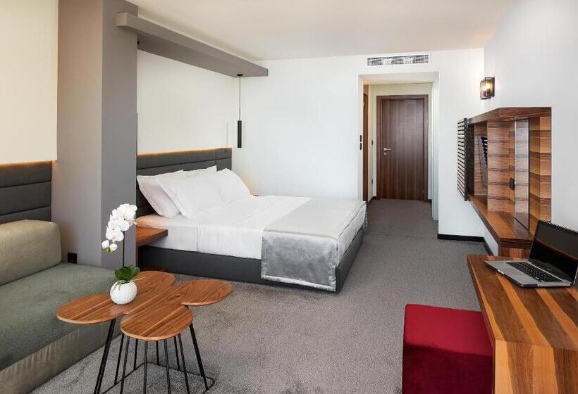 اتاق لوکس با بالکن و چشمانداز دریا, Boutique Hotel Ani   Adults Only