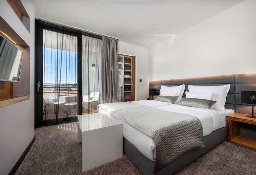 اتاق لوکس با بالکن و چشمانداز دریا, Boutique Hotel Ani   Adults Only