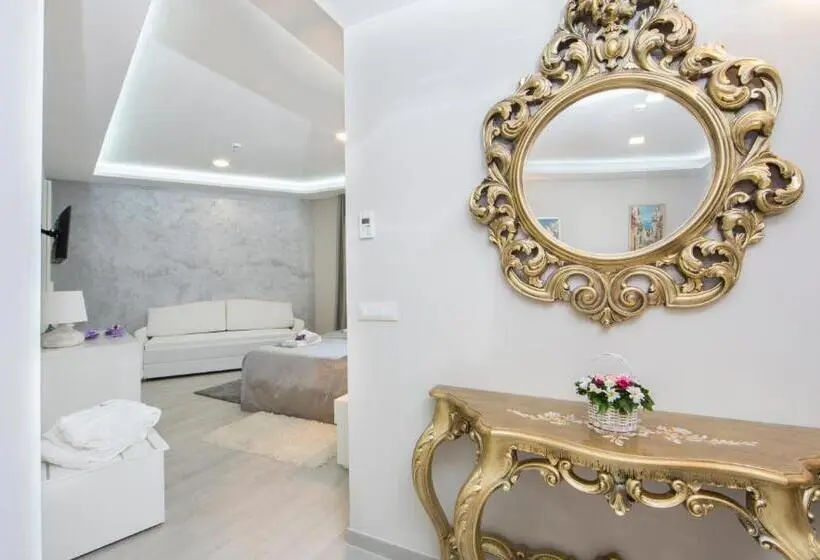 سوییت جونیور, Boutique Hotel Melissa