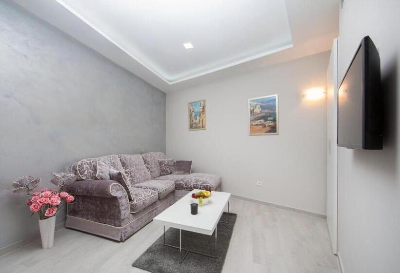 Полулюкс, Boutique Hotel Melissa
