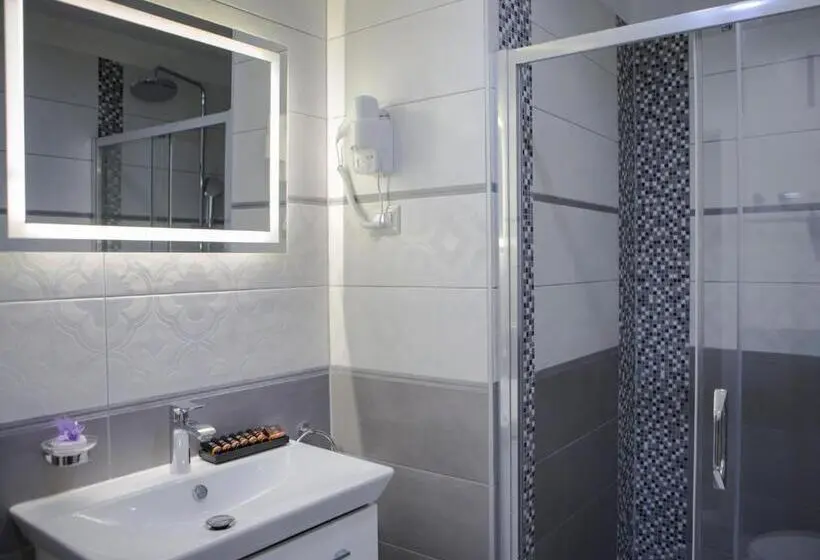 سوییت جونیور, Boutique Hotel Melissa