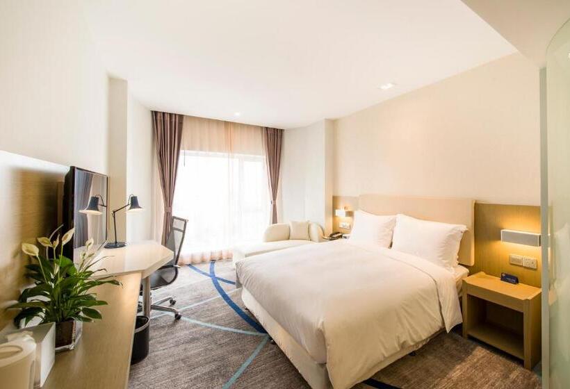 带大床的标准间, Holiday Inn Express Chengde Downtown, An Ihg