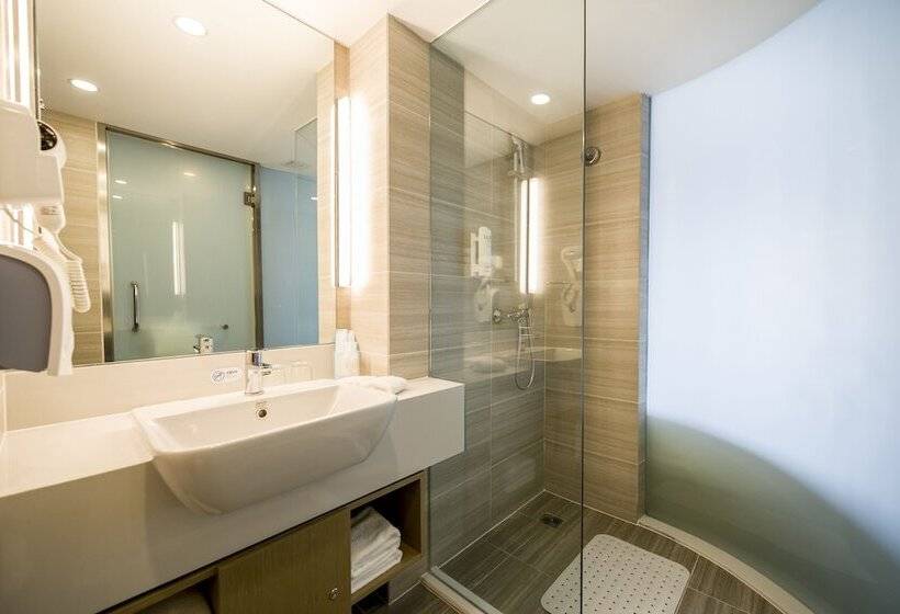 سوییت, Holiday Inn Express Chengde Downtown, An Ihg