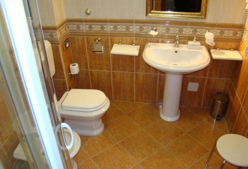 غرفة قياسية مزوَّدة بشُرفة, Vila Ariston