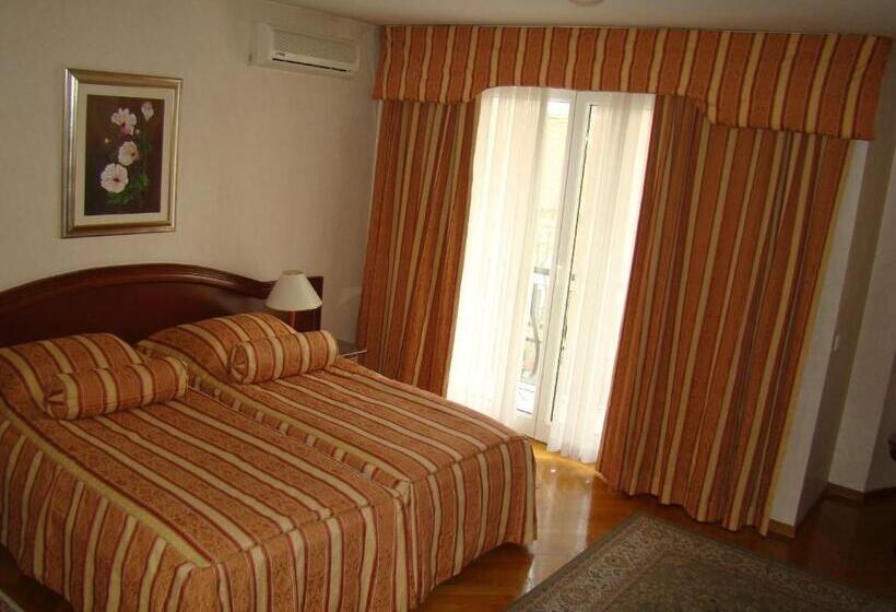 اتاق استاندارد با بالکن, Vila Ariston