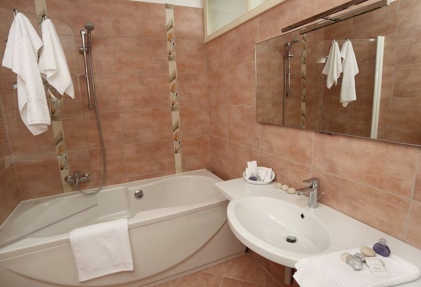 Номер Superior Вид на Море с Балконом, Villa Stefanija Small Boutique Hotel&restaurant