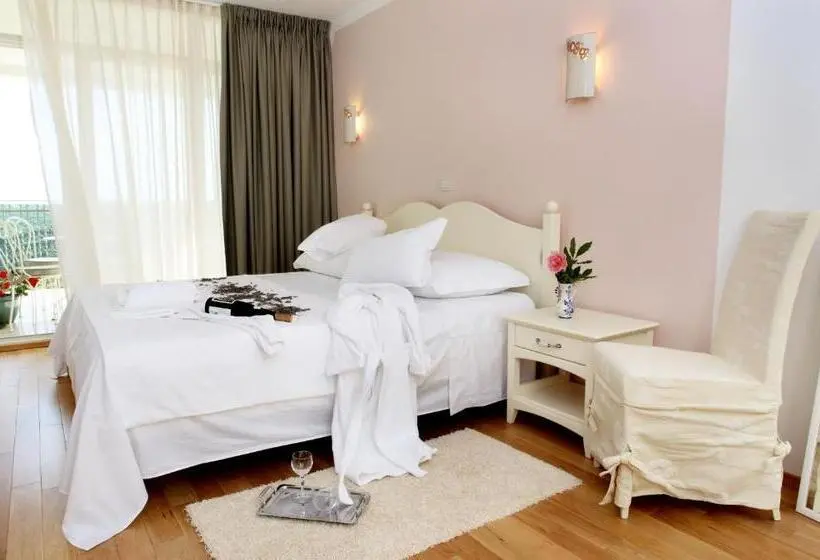 Comfort-huone Merinäkymä, Villa Stefanija Small Boutique Hotel&restaurant