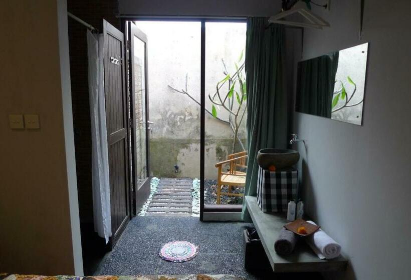 高级大房间, Namastay